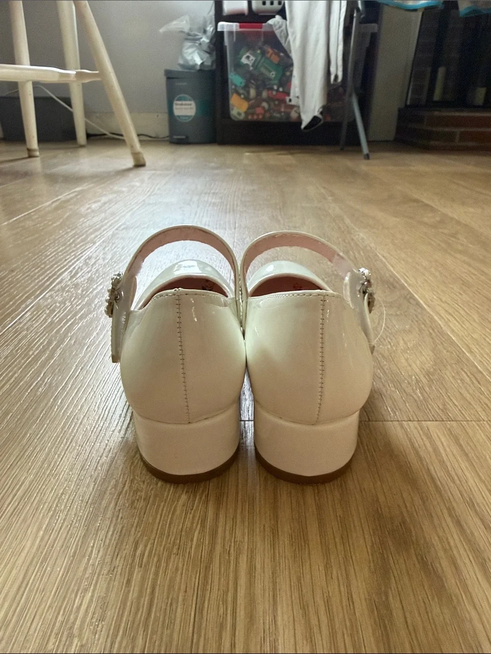 cupcakes & cashmere classic cream